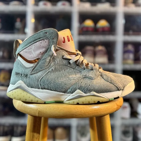 Jordan 7 Retro “Hare Neutral Grey” - Picture 1 of 3